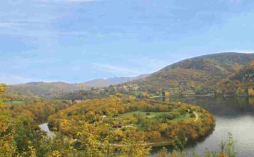 Fustiere : immersion dans un environnement préservé en Provence Fustiere