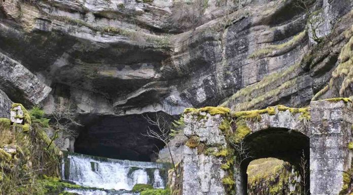 Gouffre de Poudrey : horaires, tarifs et infos pour visiter gouffre de poudrey